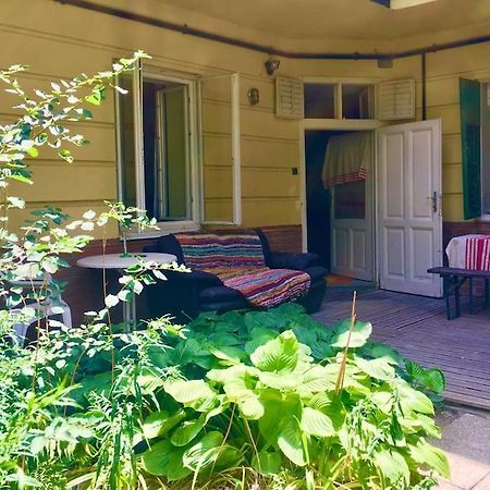 Vintage Studio Apartment, Garden And Free Parking ブダペスト エクステリア 写真