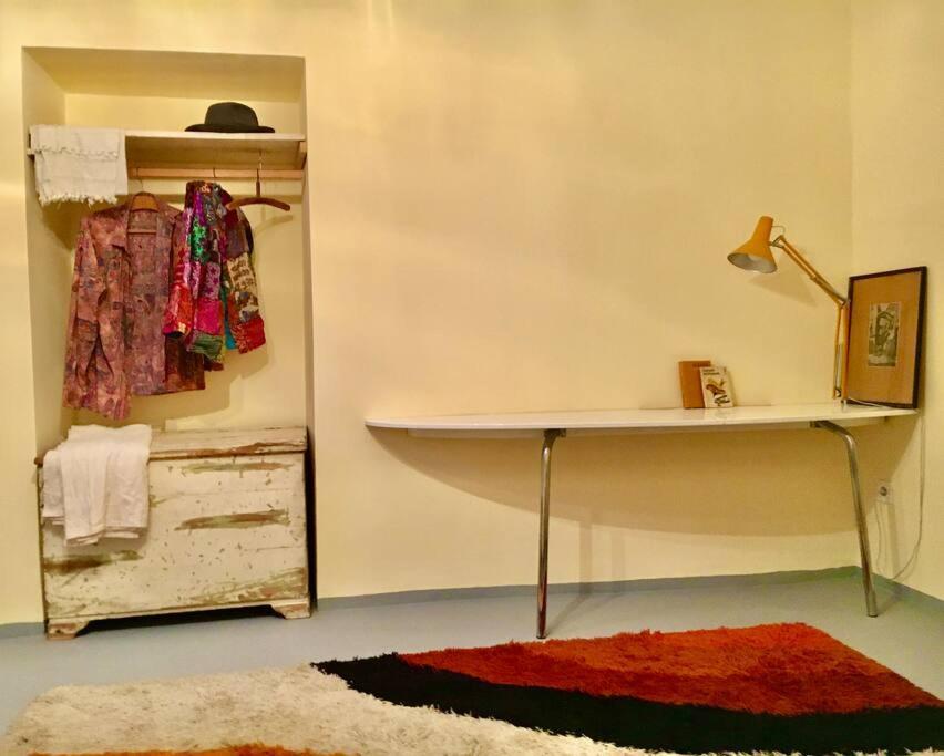 Vintage Studio Apartment, Garden And Free Parking ブダペスト エクステリア 写真